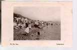 Jolie CP Photo Ancienne Angleterre Folkestone By The Sea - Plage Bain Baignade - Ed Davidson Bros - Cp Emboutie - Folkestone