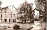 L'OASIS MAISON DE REPOS DE LA SOCIETE MUTUALISTE SKF...LE PUITS RUSTIQUE ET LE PAVILLON ANNEXE - St.-Rémy-lès-Chevreuse