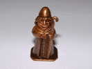 KINDER Métal - K98 N°104 - Evêque - Figurine Sans Château Ni Bpz * - Figurine In Metallo