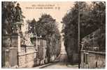 Carte Postale Ancienne Ville D'Avray - Statue Et Avenue Gambetta - Ville D'Avray