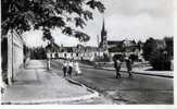 BRIARE  POMPE A ESSENCE VOITURE D ENFANTS - Briare