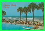 DAYTONA BEACH, FL. - VIEW FROM  MOTELS ON THE BEACH - ANIMATED OLD CARS - CARD TRAVEL IN 1982 - - Daytona