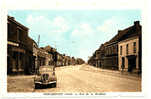 N 408 / CPA  WORMHOUDT  (59)  UNE RUE DE LA CITADELLE  (voiture Ancienne Peugeot) - Wormhout