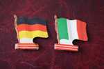 ALEMAGNE ITALIE - COLLECTION L'ALSACIENNE BISCUITS -TOLE PEINTE ???? DRAPEAUX FLAGS BANDERA FAHNE BANDIERA ???? ? - Obj. 'Herinnering Van'