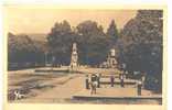 38 // LA TOUR DU PIN - Champs De Mars Et Monument Aux Morts - Jeu De Boules - La Tour-du-Pin