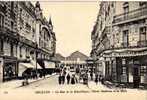 La Rue De La Republique , L´Hotel Moderne Et La Gare- ORLEANS  ( Francia),  Post Card, Calle De La Republica - Centre-Val De Loire