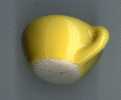 Petite Tasse Jaune. - Andere & Zonder Classificatie