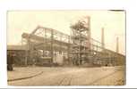 78    CARTE PHOTO REPRESENTANT UNE USINE  ( PARTIE DE PLAISIR ) Voir Le Verso - Plaisir