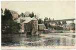 Carte Postale Ancienne Mayenne - Les Grands Moulins. Le Viaduc - Mayenne