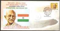 India 2009 Mahatma Gandhi & International Non-Violence Day Flag Famous People # 18080 Inde Indien - Mahatma Gandhi