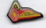 Auto Renault 20 Ans Du C.E. Renault ( 1 Pin´s Est Ajouté En Cadeau à Partir Du Deuxiéme Lot Acheté ) - Renault