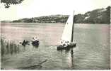 Le Lac De PALADRU Isère 1957 : Voilier Sur Le Lac ( Canoë Pédalo Sailing Boat ) - Paladru