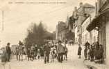 CPA - 29 - QUIMPER - La Descente Du Pichery Un Jour De Marché - 356 - Quimper