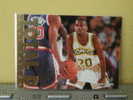 TOTAL D -  - 95 / 96 ( Carte ) Gary Payton - N.B.A . N° 205 . 2 Scannes - 1990-1999