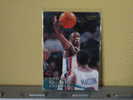 THEO PISTONS - 96/97 ( Carte ) THEO RATLIFF . F  - N.B.A . N° 33 . 2 Scannes - 1990-1999