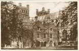 Britain United Kingdom - Exeter Cathedral And Bishop's Palace Old Postcard [P152] - Exeter