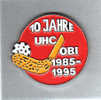 Pin´s  SUISSE  Sport  HOCKEY  Sur  Glace  10  JAHRE  UHC  OBI  1985-1995 - Wintersport