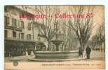 30 - GARD - PONT SAINT ESPRIT - FONTAINE Du COQ - CAFE Des VOYAGEURS - CPA 9x14 & DOS VISIBLE - Pont-Saint-Esprit