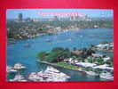 CPM -ETATS-UNIS : FLORIDE??- FORT LAUDERDALE -THE VENISE OF AMERICA WATERWAYS WITH DOWNTOWN IN THE BACKGROUND - Fort Lauderdale