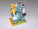 KINDER - Les Elephantos Au Club - Mona Monoï Avec Tapis De Plage - Figurine Avec Bpz * - MonoBlocks
