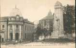 La Place Sidi Carnot. Le Monument Aux Morts - A Gauche La Poste. - Bressuire