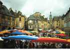 CPSM. SARLAT. JOUR DE MARCHE. DATEE 1989. FLAME. - Mercati