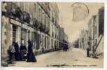 PAIMBOEUF--1922--Rue Pierre Jubau--(animée)--La Poste (à Gauche)--Ouvriers à Droite Avec Brouette-n° 20 éd 3000- - Paimboeuf