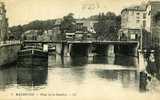 59-MAUBEUGE...PONT DE LA SAMBRE AVEC PENICHE....- CPA ANIMEE - Maubeuge