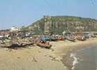 Britain - United Kingdom - Hastings Fishing Boats And East Hill - Postcard [P595] - Hastings