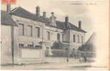 Carte Postale Ancienne Larchant - La Mairie - Larchant