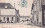 AUBE.CHAOURCE.LA RUE DES FONTAINES   ..MAGASINS CAYREL ET COIFFEUR A DROITE - Chaource