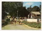 Pont-L'Abbé-d'Arnoult (17) : Entrée Du Camping-Caravaning Municipal "la Garenne" Environ 1970 (animée). - Pont-l'Abbé-d'Arnoult