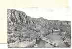 F 135   CLECY  Les Rochers Des Parcs Et L Orne 1964 - Clécy