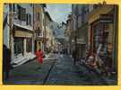 - BRIANCON - Rue Commerçante De La Vieille Ville - La Gargouille, Rare Vue Prise à La Déscente, Non écrite,  Bon état. - Briancon