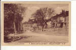 CPA De Monclar De Quercy (Tarn Et Garonne 82): Place Du Foirail - Montclar De Quercy