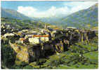 Carte Postale 05. Embrun Sur Son Roc Trés  Beau Plan - Embrun