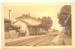 42 // FEURS - La Gare , Vue Intérieure, Bistre Bords Blancs - Feurs