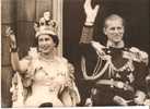 LA REINE ELIZABETH Et Le DUC D´EDIMBOURGsaluent La Foule Du Balcon De  Buckingham Palace (Keystone) - Buckingham Palace