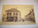 2 Azv - CPA N°21 - BALLANCOURT - Place De La Liberté - Le Café De Paris Et La Rue Du Martroy - [91] Essonne - - Ballancourt Sur Essonne