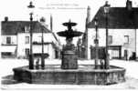 Place Henri IV - Fontaine Et Rue Dauphine - Henrichemont