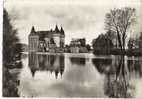 SULLY Sur LOIRE . Le Château Féodal .   CPM - Sully Sur Loire