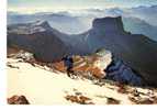 CPM     74           VU DU SOMMET DU GRAND VEYMONT           LE MONT AIGUILLE           RANDONNEUR    ALPINISTE - Alpinismus, Bergsteigen