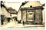 Q 442 / CPA   POLIGNY  (39)    ANCIENNE FONTAINE DES JACOBINSET RUE JULES GREVY - Poligny