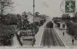 D95 - LA GARE DE MONTIGNY-BEAUCHAMPS -33-  VUE INTERIEURE AVEC TRAIN - Montigny Les Cormeilles