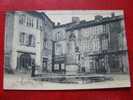 Saint Leonard De Noblat Place Et Fontaine Gay-Lussac Coll. Cuillou-Damas Imp. M.T. Limoges - Saint Leonard De Noblat