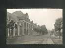 CPSM - Péronne (80) - Lycée De Jeunes Filles ( Collège Béranger Automobile Camionnette Peugeot Editions M.C. Format CPA) - Peronne