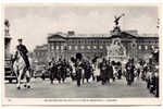 UK599 : LONDON Buckingham Palace & Victoria Memorial - Buckingham Palace