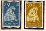 REFUGEES - NEDERLANDS NIEUW-GUINEA - 1960  Yvert # 56/57 Complete Set - MINT (NH) - Refugees