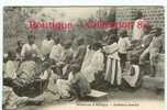 CONGO - ECOLE - AUDITEURS ATTENTIFS - FILLETTE & JEUNE GARCON - DOS VISIBLE - Congo Francese