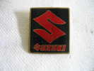 Pin's Embleme SUZUKY - Motorbikes